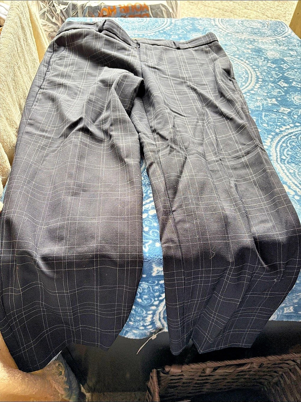 Banana Republic Avery Plaid Ankle Pant Black & Gray Size 6